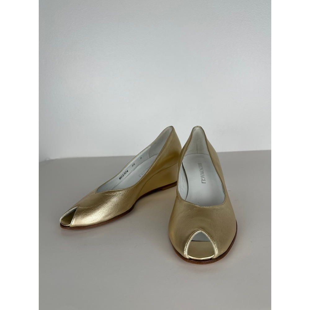 Bruno Magli Gold Metallic Peep Toe Wedge Shoes Size 6.5 B Old Money Preppy